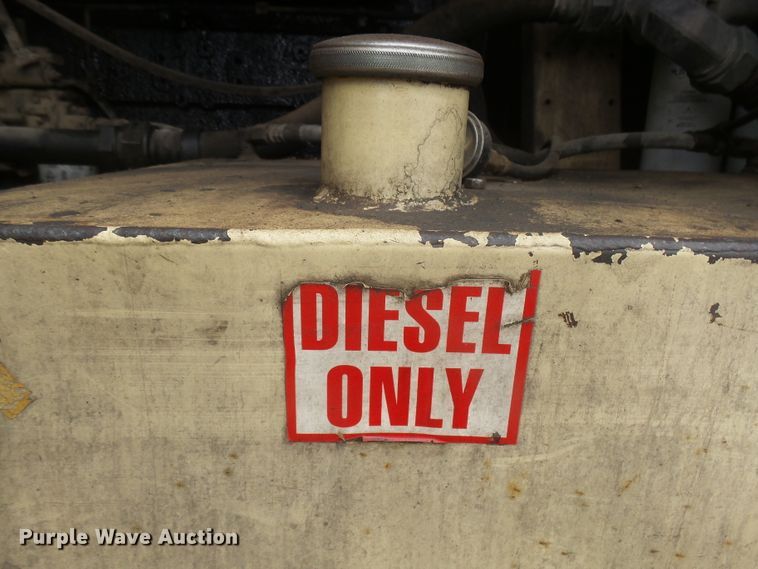 image for item DX9213 1999 Ingersoll Rand 1600  air compressor