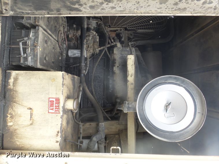 image for item DX9213 1999 Ingersoll Rand 1600  air compressor