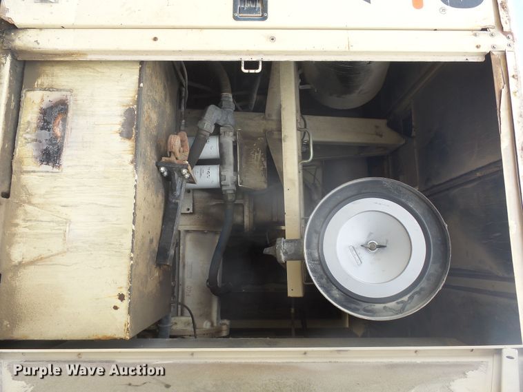 image for item DX9213 1999 Ingersoll Rand 1600  air compressor