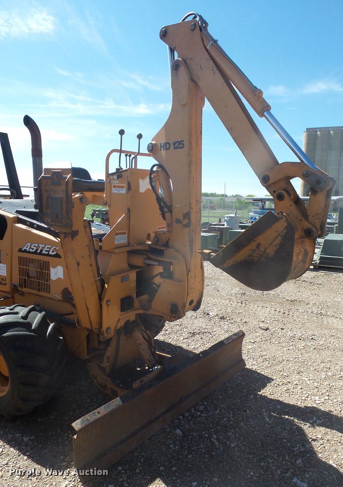 image for item DX9220 2007 Astec RT660  trencher