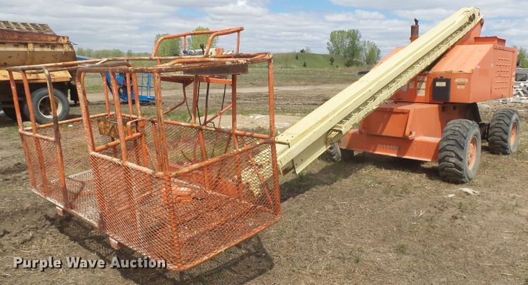 image for item EF9629 1986 JLG 60H  boom lift