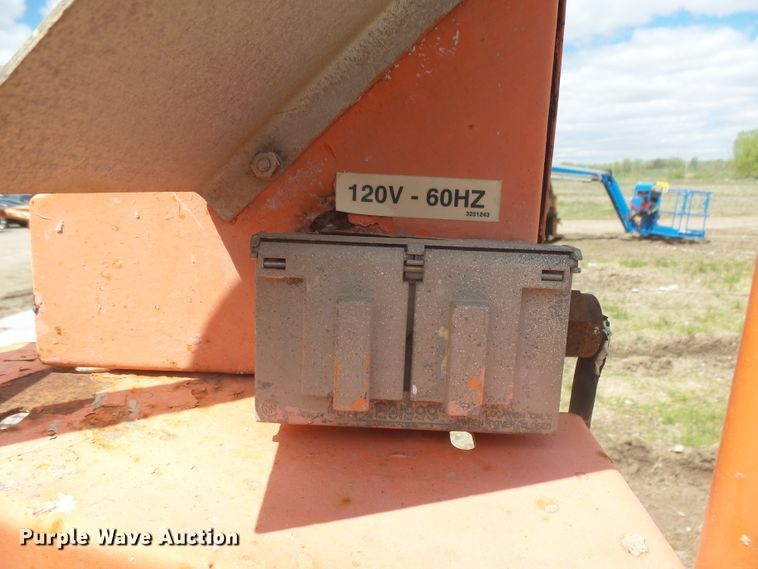 image for item EF9629 1986 JLG 60H  boom lift