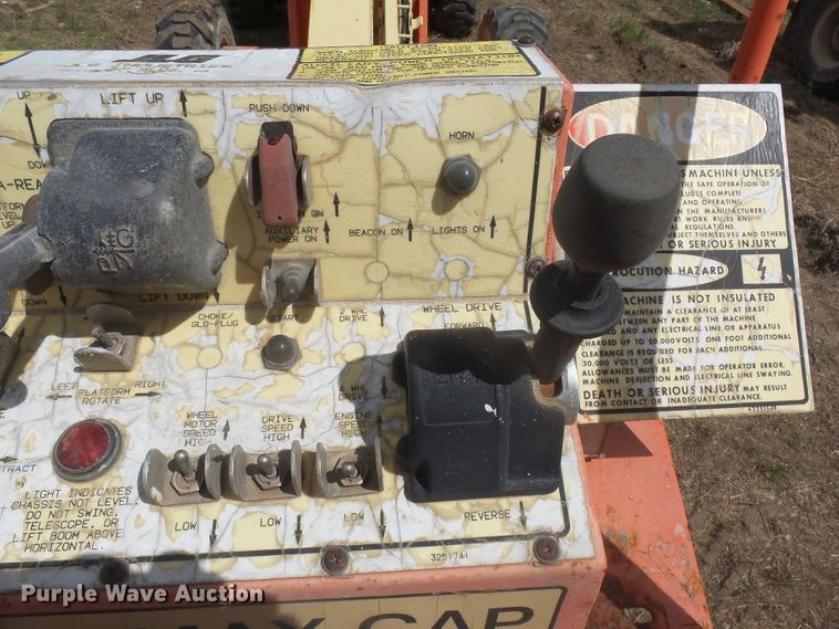 image for item EF9629 1986 JLG 60H  boom lift