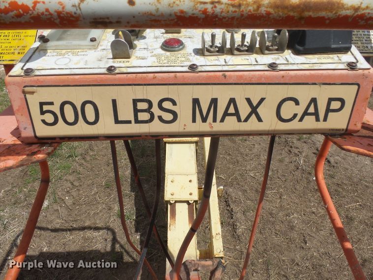 image for item EF9629 1986 JLG 60H  boom lift