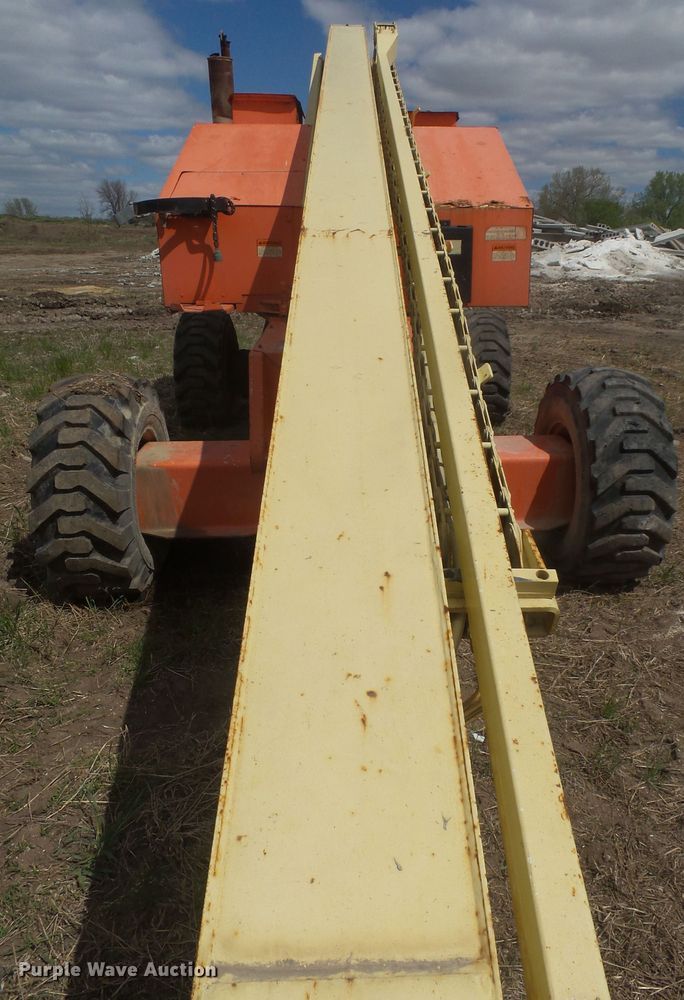 image for item EF9629 1986 JLG 60H  boom lift