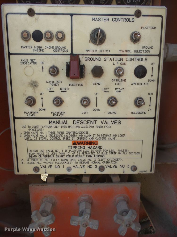 image for item EF9629 1986 JLG 60H  boom lift