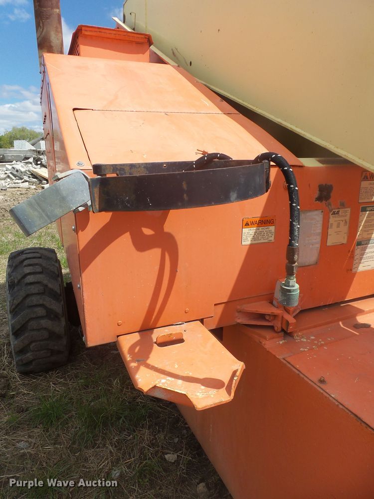image for item EF9629 1986 JLG 60H  boom lift
