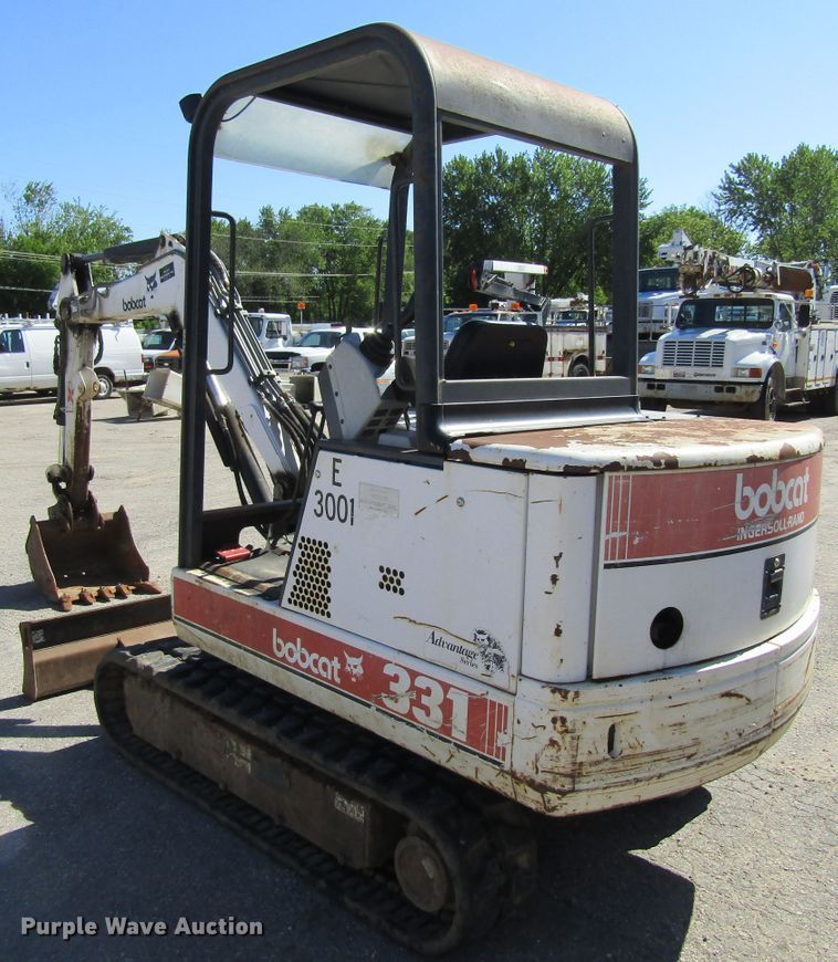 image for item FD9481 2000 Bobcat 331  mini excavator