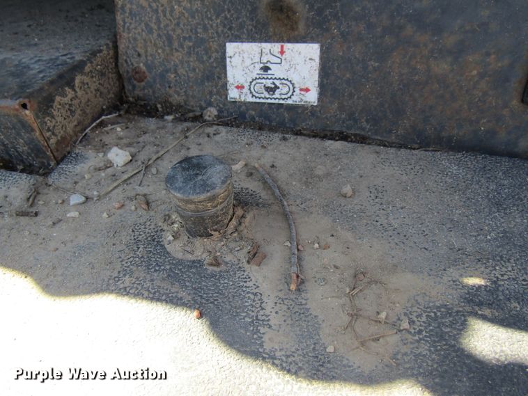 image for item FD9481 2000 Bobcat 331  mini excavator