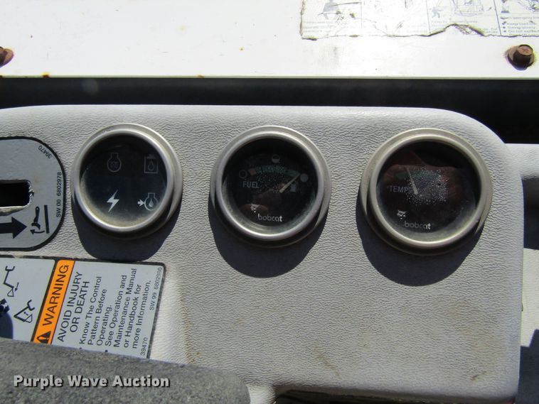 image for item FD9481 2000 Bobcat 331  mini excavator