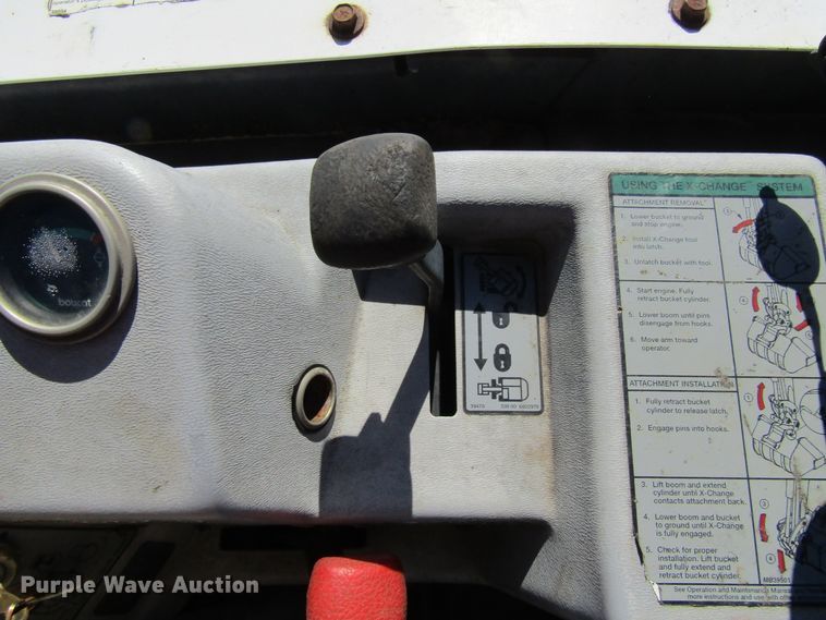 image for item FD9481 2000 Bobcat 331  mini excavator