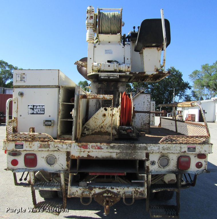 image for item FD9482 1994 Ford F800F  digger derrick truck