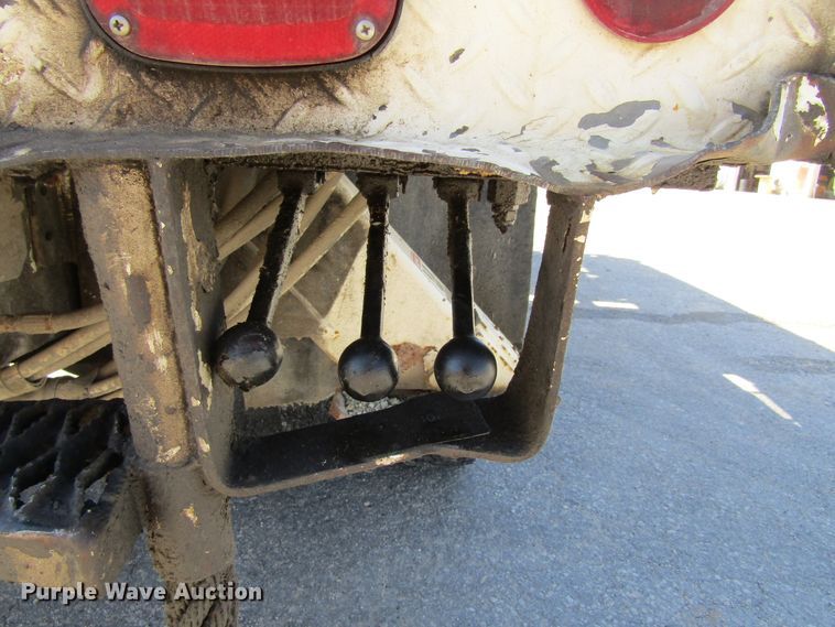 image for item FD9482 1994 Ford F800F  digger derrick truck