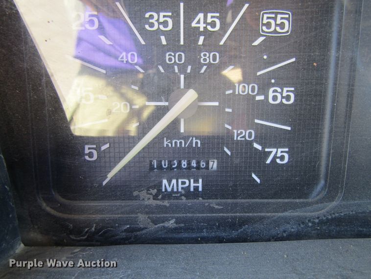 image for item FD9482 1994 Ford F800F  digger derrick truck