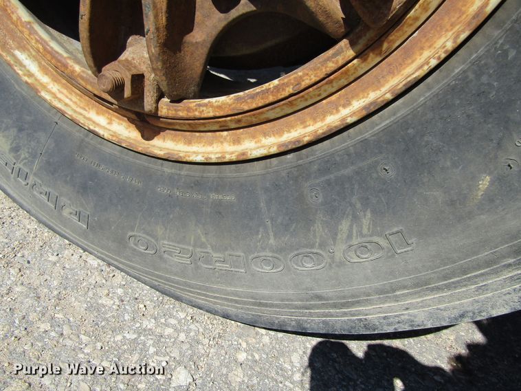 image for item FD9482 1994 Ford F800F  digger derrick truck