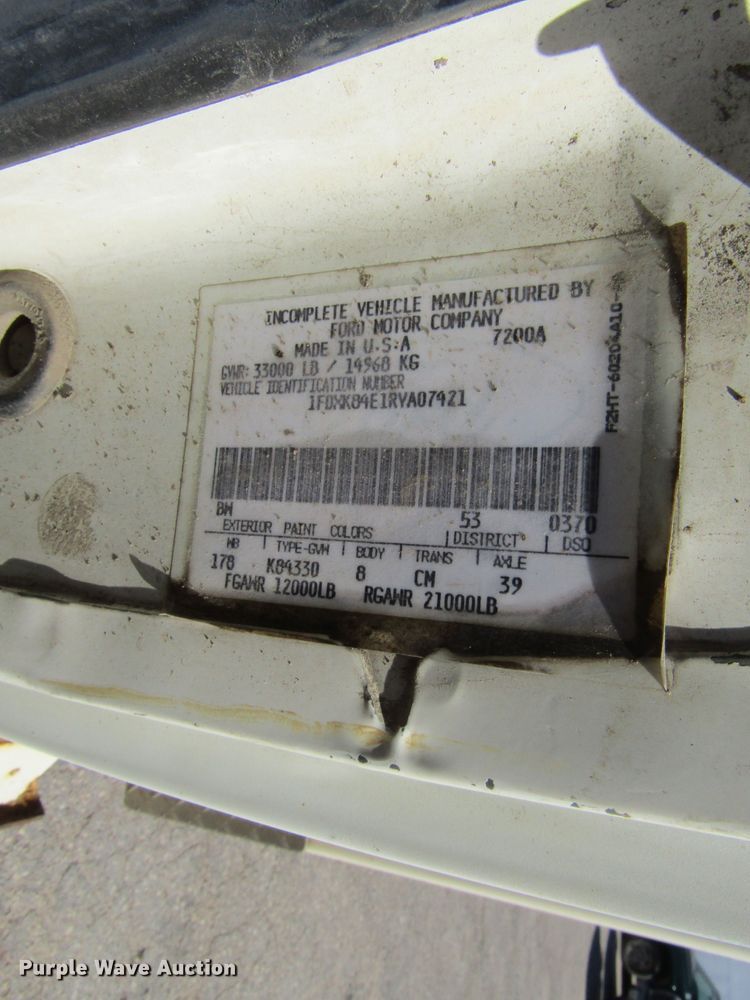 image for item FD9482 1994 Ford F800F  digger derrick truck