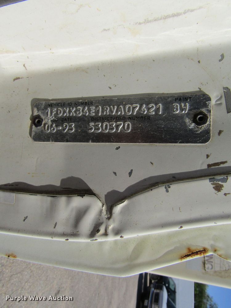 image for item FD9482 1994 Ford F800F  digger derrick truck