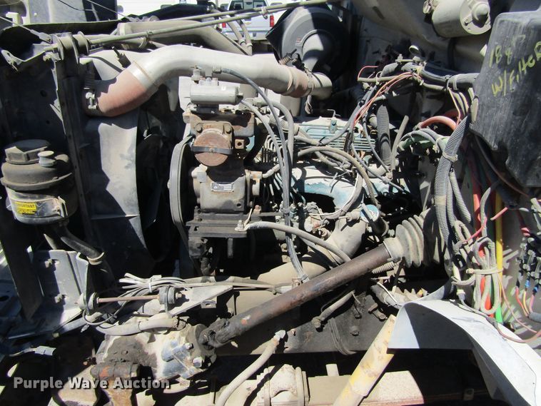 image for item FD9483 1993 International 4700  digger derrick truck