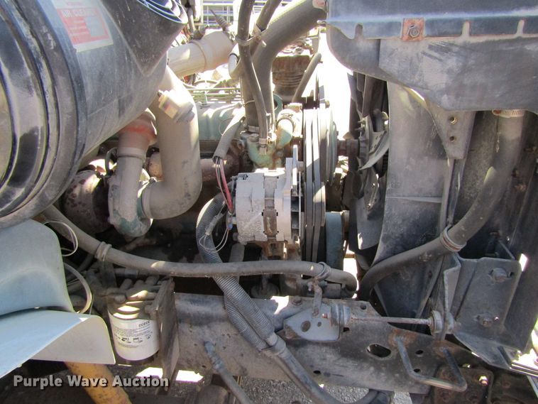 image for item FD9483 1993 International 4700  digger derrick truck