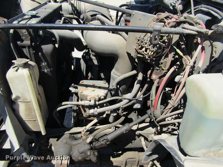 image for item FD9485 1989 Ford F700  bucket truck