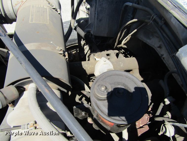 image for item FD9485 1989 Ford F700  bucket truck