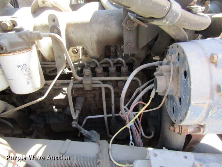 image for item FD9485 1989 Ford F700  bucket truck