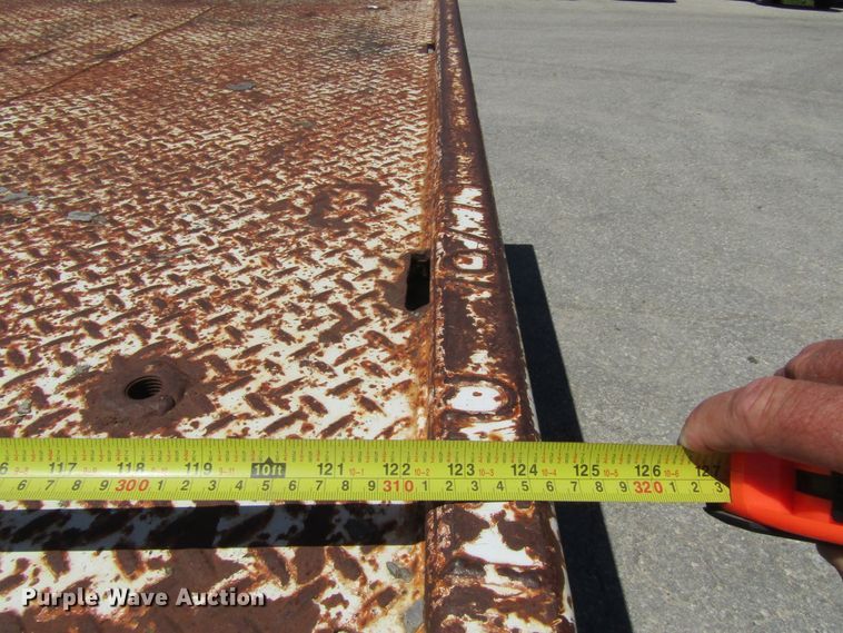 image for item FD9488 1995 International 4700  utility truck