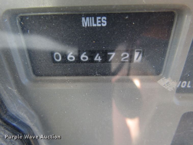 image for item FD9488 1995 International 4700  utility truck