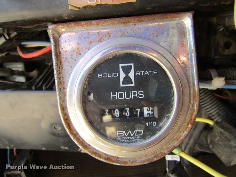 image for item FD9488 1995 International 4700  utility truck