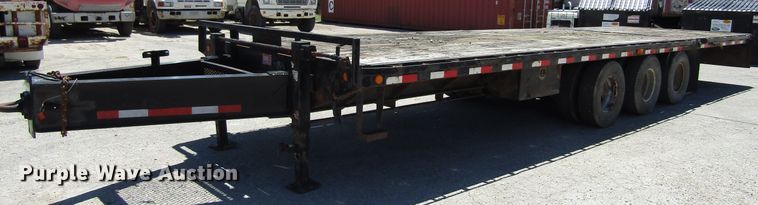 image for item FD9492 2006 PJ Trailer PH303 equipment trailer