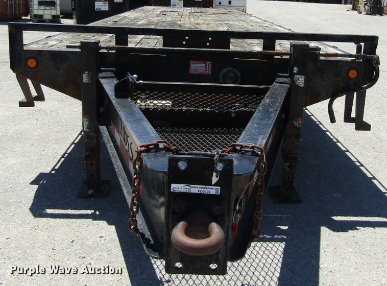image for item FD9492 2006 PJ Trailer PH303 equipment trailer