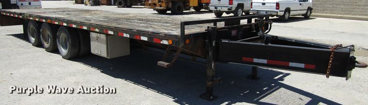 image for item FD9492 2006 PJ Trailer PH303 equipment trailer