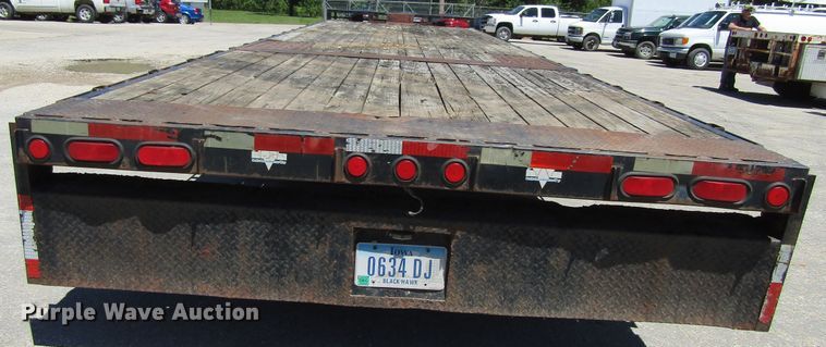 image for item FD9492 2006 PJ Trailer PH303 equipment trailer