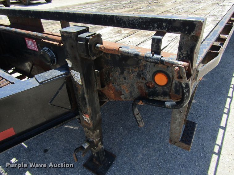 image for item FD9492 2006 PJ Trailer PH303 equipment trailer