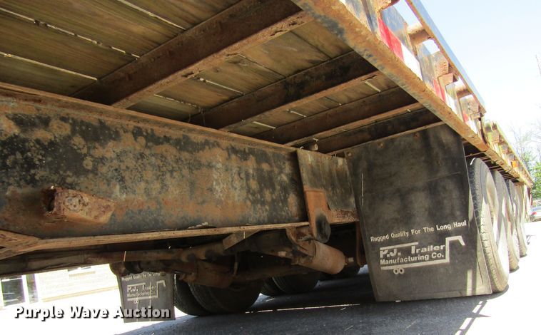 image for item FD9492 2006 PJ Trailer PH303 equipment trailer