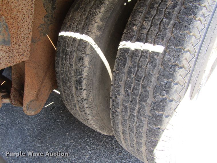 image for item FD9492 2006 PJ Trailer PH303 equipment trailer