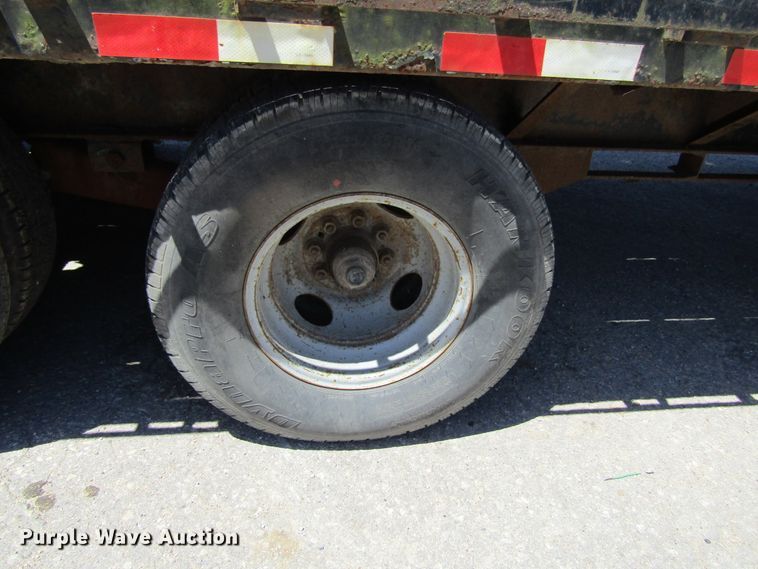 image for item FD9492 2006 PJ Trailer PH303 equipment trailer