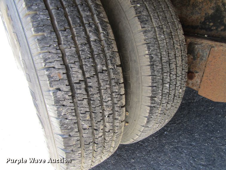 image for item FD9492 2006 PJ Trailer PH303 equipment trailer