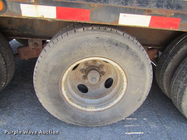 image for item FD9492 2006 PJ Trailer PH303 equipment trailer