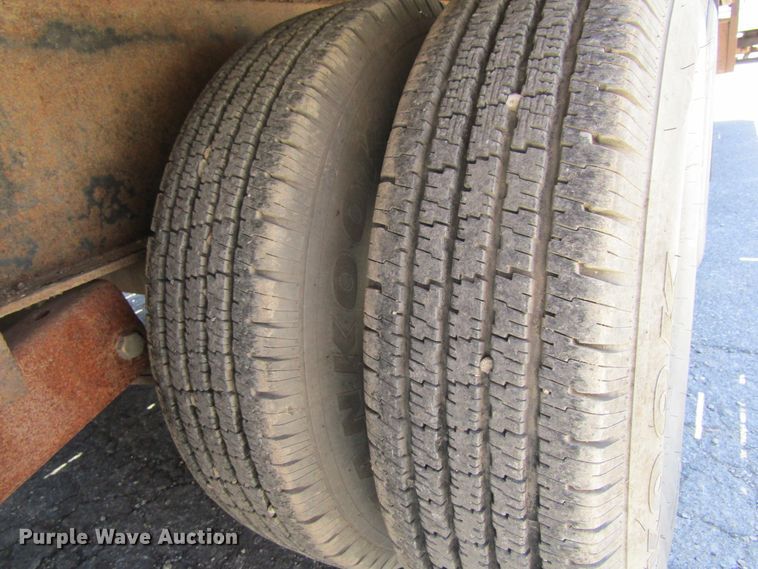 image for item FD9492 2006 PJ Trailer PH303 equipment trailer