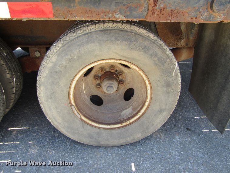 image for item FD9492 2006 PJ Trailer PH303 equipment trailer