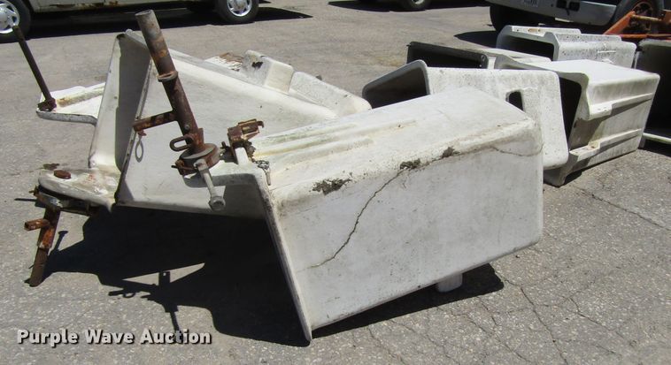 image for item FD9493 Approximately 10 man baskets