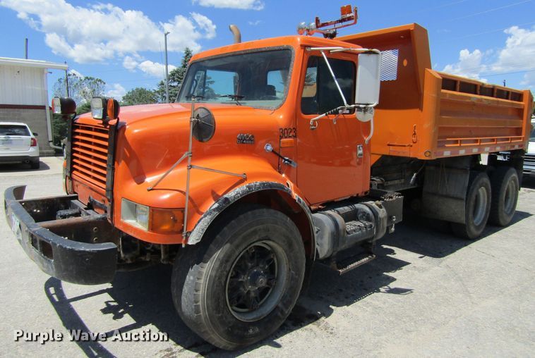 image for item FD9494 1998 International 4900  dump truck