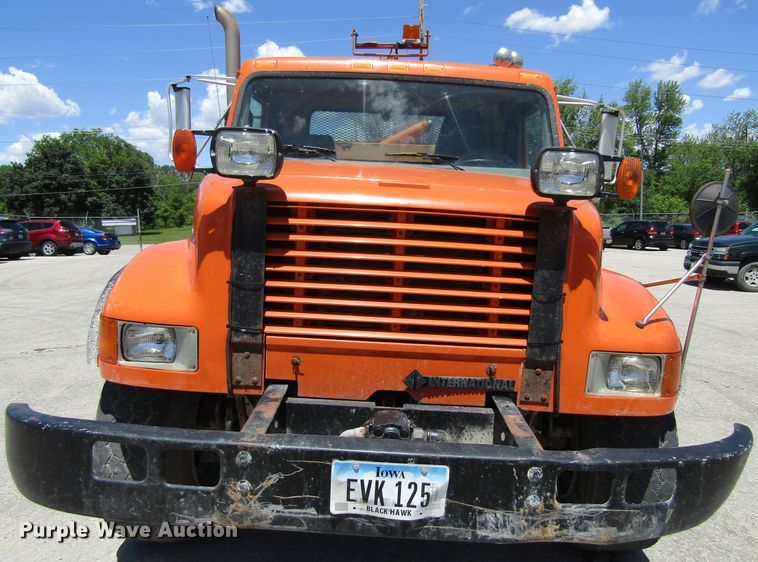 image for item FD9494 1998 International 4900  dump truck
