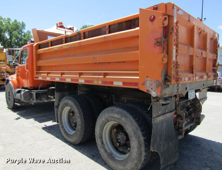 image for item FD9494 1998 International 4900  dump truck