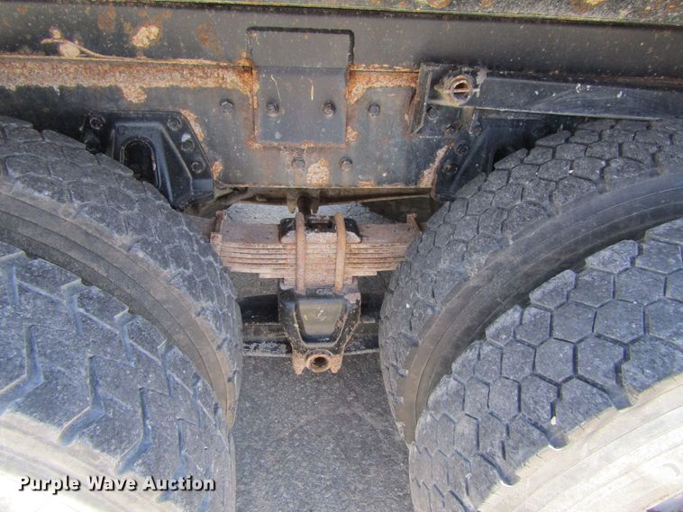 image for item FD9494 1998 International 4900  dump truck