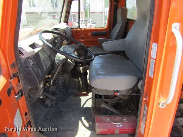 image for item FD9494 1998 International 4900  dump truck