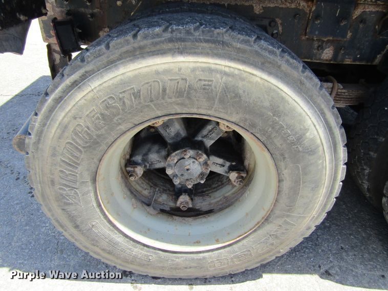 image for item FD9494 1998 International 4900  dump truck