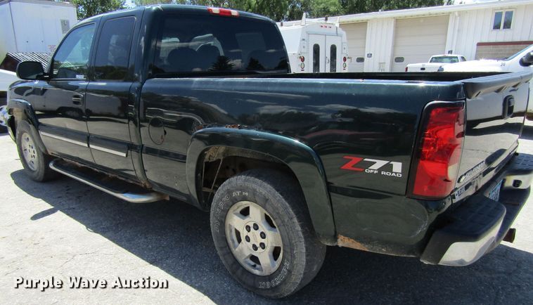 image for item FD9496 2006 Chevrolet Silverado 1500  Ext. Cab pickup truck