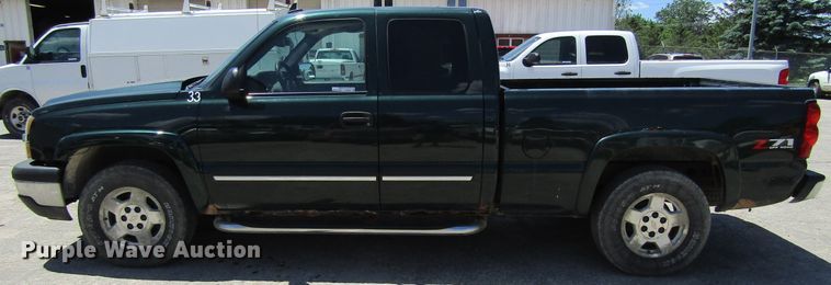 image for item FD9496 2006 Chevrolet Silverado 1500  Ext. Cab pickup truck